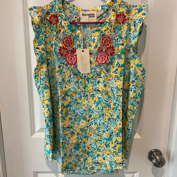 Savanna Jane Tops - NWT Savanna Jane Floral Embroidered Women's Top size large